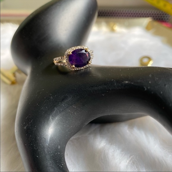 Vintage Jewelry - 10K Amethyst Diamond Ring
